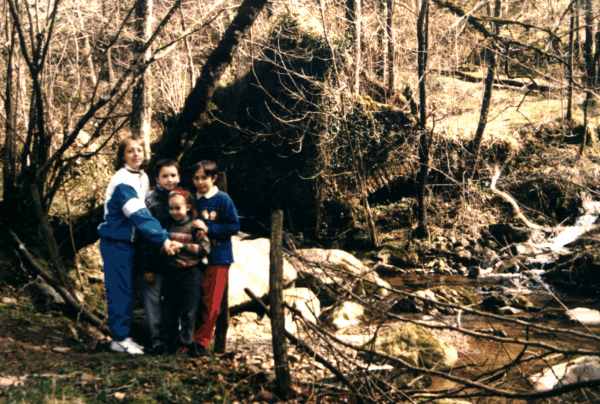 e_urri.jpg (46906 bytes)