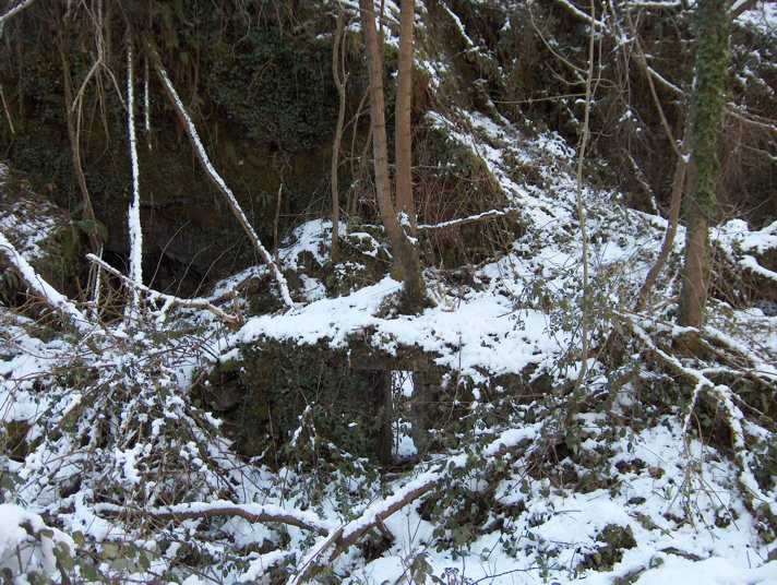 Pared con hueco, en invierno