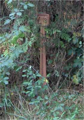 Poste del kilómetro 13 del canal de Iberdrola