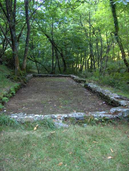 Ruinas junto al túnel 1